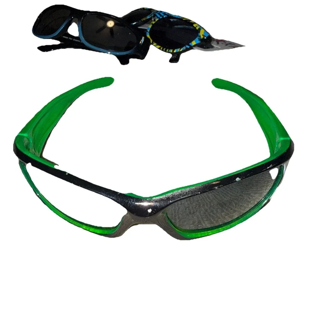 Assorted Kids Sunglasses: Foster Grant Kidz, The Hulk & Buzz Light Year- 3 pairs